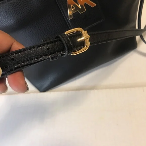 Anne Klein Crossbody & Shoulder Bag Women Black Excellent Condition - Picture 6 of 13